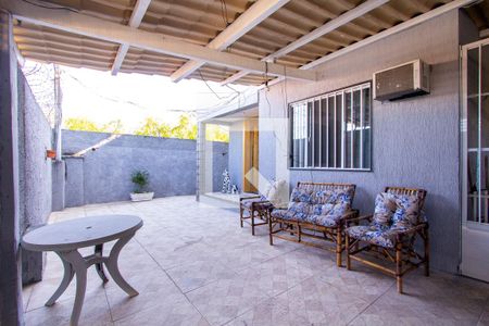 Casa para alugar com 237m², 5 quartos e 2 vagas Casa para alugar com 237m², 5 quartos e 2 vagasQuintal