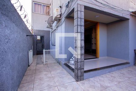 Casa para alugar com 237m², 5 quartos e 2 vagas Casa para alugar com 237m², 5 quartos e 2 vagasQuintal