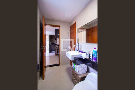 Casa para alugar com 237m², 5 quartos e 2 vagas Casa para alugar com 237m², 5 quartos e 2 vagasBanheiro social e da suíte 2