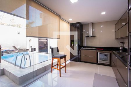 Casa para alugar com 237m², 5 quartos e 2 vagas Casa para alugar com 237m², 5 quartos e 2 vagasCozinha 1