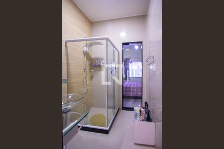 Casa para alugar com 237m², 5 quartos e 2 vagas Casa para alugar com 237m², 5 quartos e 2 vagasBanheiro das suítes 1 e 5