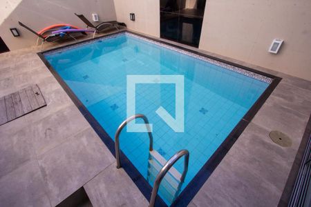 Casa para alugar com 237m², 5 quartos e 2 vagas Casa para alugar com 237m², 5 quartos e 2 vagasPiscina