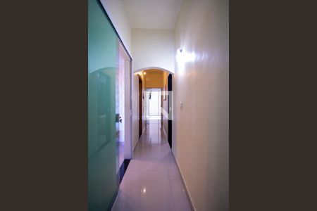 Casa para alugar com 237m², 5 quartos e 2 vagas Casa para alugar com 237m², 5 quartos e 2 vagasCorredor