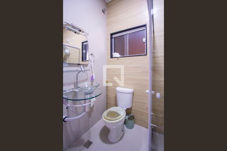 Casa para alugar com 237m², 5 quartos e 2 vagas Casa para alugar com 237m², 5 quartos e 2 vagasBanheiro das suítes 1 e 5