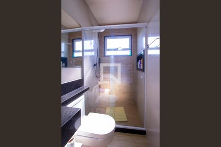 Casa para alugar com 237m², 5 quartos e 2 vagas Casa para alugar com 237m², 5 quartos e 2 vagasBanheiro da Suíte 3