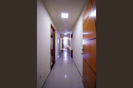 Casa para alugar com 237m², 5 quartos e 2 vagas Casa para alugar com 237m², 5 quartos e 2 vagasCorredor 2