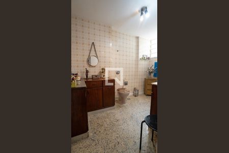 Apartamento à venda com 130m², 4 quartos e sem vaga Apartamento à venda com 130m², 4 quartos e sem vagaBanheiro 2