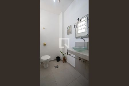 Apartamento à venda com 130m², 4 quartos e sem vaga Apartamento à venda com 130m², 4 quartos e sem vagaBanheiro