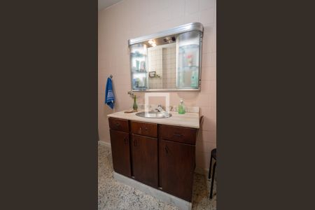 Apartamento à venda com 130m², 4 quartos e sem vaga Apartamento à venda com 130m², 4 quartos e sem vagaBanheiro 2