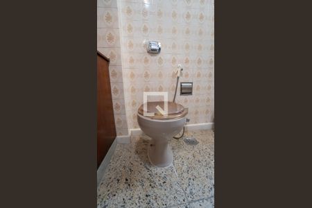 Apartamento à venda com 130m², 4 quartos e sem vaga Apartamento à venda com 130m², 4 quartos e sem vagaBanheiro 2