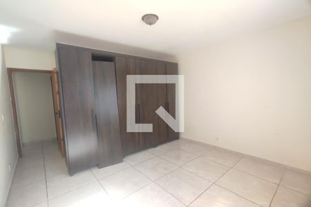 Quarto 1 de apartamento para alugar com 2 quartos, 63m² em Taquara, Rio de Janeiro