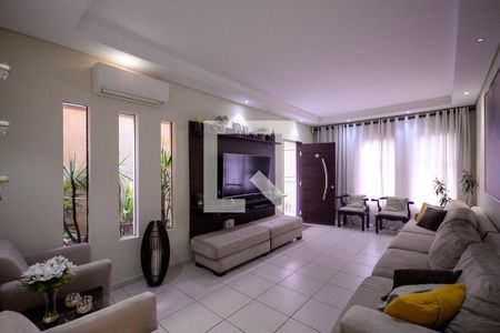 Sala de casa à venda com 3 quartos, 280m² em Vila Moinho Velho, São Paulo