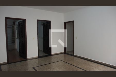 Casa para alugar com 6 quartos, 293m² em Anhangabaú, Jundiaí