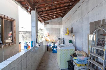Casa à venda com 167m², 2 quartos e 5 vagasLavanderia
