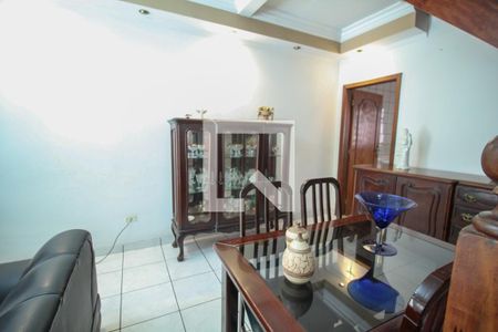 Sala de casa de condomínio à venda com 3 quartos, 120m² em Vila Bertioga, São Paulo