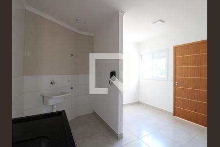 Cozinha de apartamento para alugar com 1 quarto, 28m² em Vila Nivi, São Paulo