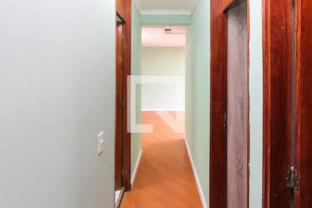 Corredor de apartamento à venda com 3 quartos, 64m² em Vila Ivone, São Paulo