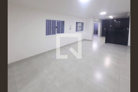 Casa à venda com 180m², 4 quartos e 2 vagasSala