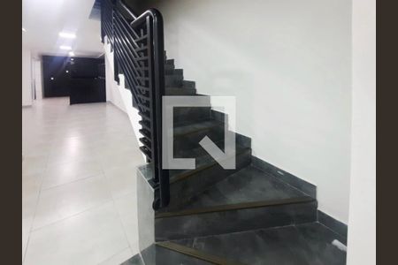 Casa à venda com 180m², 4 quartos e 2 vagasSala