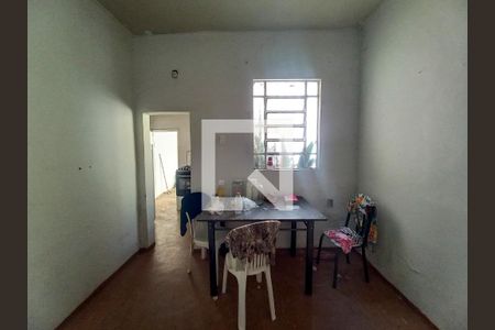 Casa à venda com 3 quartos, 180m² em Esplanada, Belo Horizonte