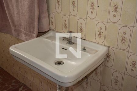 Banheiro de casa de condomínio para alugar com 1 quarto, 25m² em Vila da Saúde, São Paulo