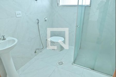 Banheiro 1 de apartamento para alugar com 2 quartos, 75m² em Canto do Forte, Praia Grande
