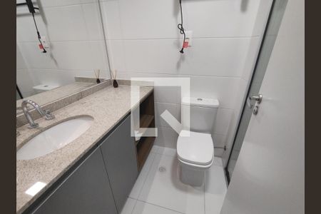 Banheiro de kitnet/studio para alugar com 1 quarto, 32m² em Jardim das Acácias, São Paulo
