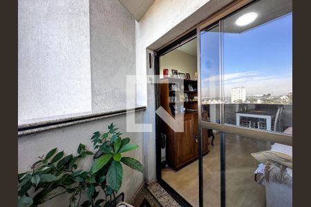Sacada de apartamento para alugar com 2 quartos, 65m² em Nova Piraju, São Paulo