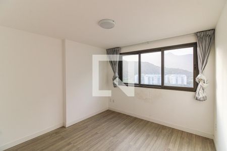 Suíte de apartamento à venda com 3 quartos, 130m² em Barra da Tijuca, Rio de Janeiro
