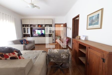 Sala de casa para alugar com 4 quartos, 250m² em Jardim Macedo, Ribeirão Preto