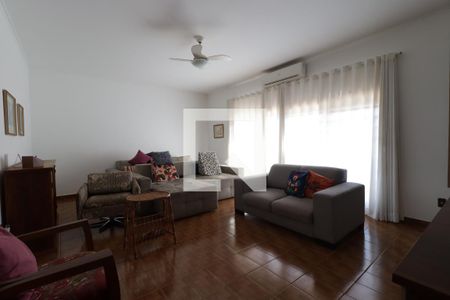 Sala de casa para alugar com 4 quartos, 250m² em Jardim Macedo, Ribeirão Preto