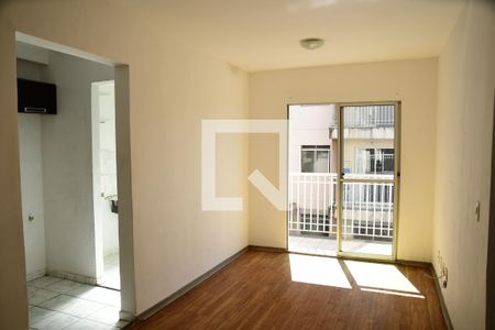 Sala de apartamento para alugar com 2 quartos, 56m² em Centro, Cotia