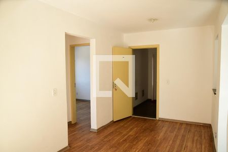 Sala de apartamento para alugar com 2 quartos, 56m² em Centro, Cotia