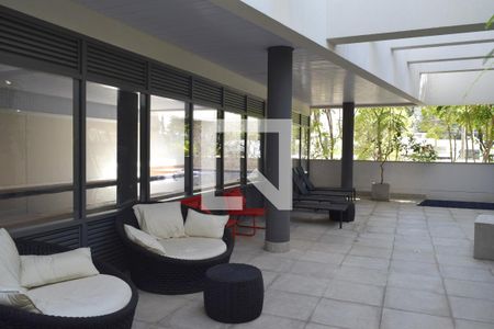 Studio à venda com 35m², 1 quarto e sem vagaDescanso piscina