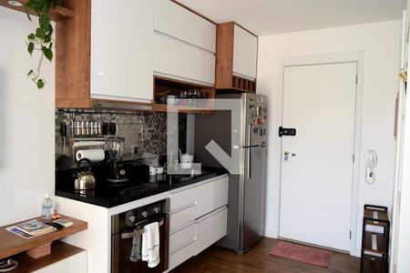 Cozinha de kitnet/studio para alugar com 1 quarto, 35m² em Sumarezinho, São Paulo