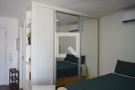Sala/Quarto conjugados de kitnet/studio para alugar com 1 quarto, 35m² em Sumarezinho, São Paulo