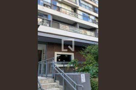 Studio à venda com 35m², 1 quarto e sem vaga Studio à venda com 35m², 1 quarto e sem vagaEntrada