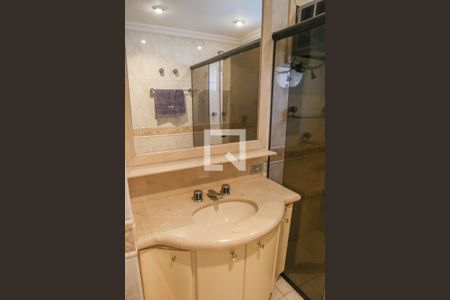 Apartamento à venda com 325m², 5 quartos e 5 vagasBanheiro da Suíte 2