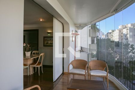 Apartamento à venda com 325m², 5 quartos e 5 vagasSacada