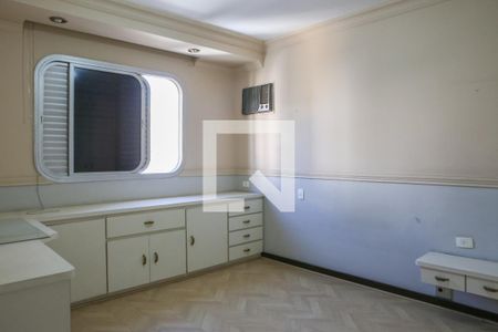 Apartamento à venda com 325m², 5 quartos e 5 vagasSuíte 3