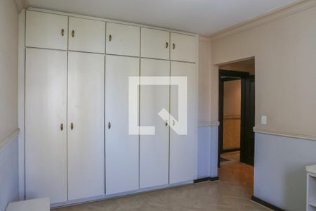 Apartamento à venda com 325m², 5 quartos e 5 vagasSuíte 3