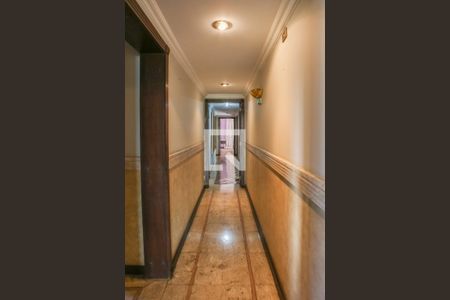 Apartamento à venda com 325m², 5 quartos e 5 vagasCorredor