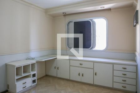 Apartamento à venda com 325m², 5 quartos e 5 vagasSuíte 3