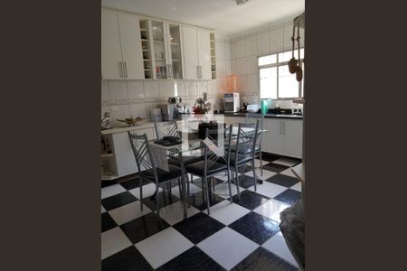 Casa à venda com 387m², 6 quartos e 6 vagas Casa à venda com 387m², 6 quartos e 6 vagasFoto 29