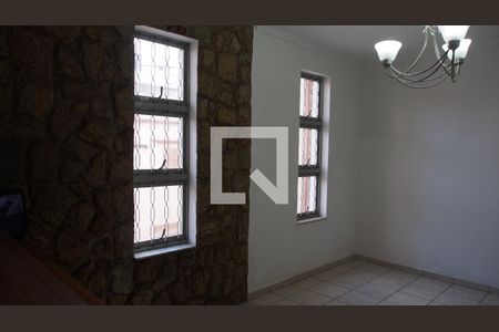 Sala de casa à venda com 2 quartos, 140m² em Jardim Messina, Jundiaí