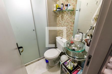 Banheiro de apartamento à venda com 2 quartos, 52m² em Jardim Maria Duarte, São Paulo