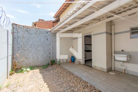 Casa de condomínio à venda com 69m², 2 quartos e 1 vagaÁrea de Serviço