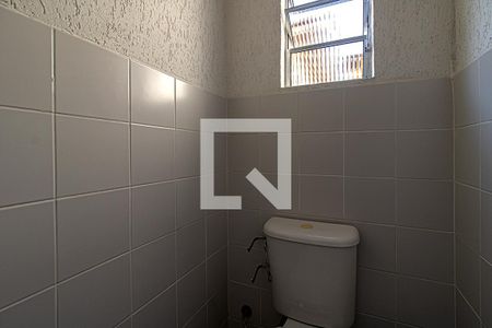 Casa à venda com 87m², 3 quartos e 5 vagas Casa à venda com 87m², 3 quartos e 5 vagasBanheiro de serviço