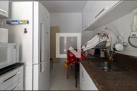 Casa à venda com 87m², 3 quartos e 5 vagas Casa à venda com 87m², 3 quartos e 5 vagasCozinha