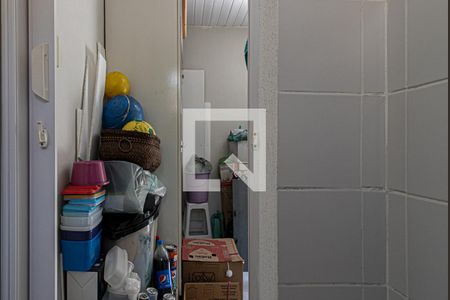 Casa à venda com 87m², 3 quartos e 5 vagas Casa à venda com 87m², 3 quartos e 5 vagasBanheiro de serviço